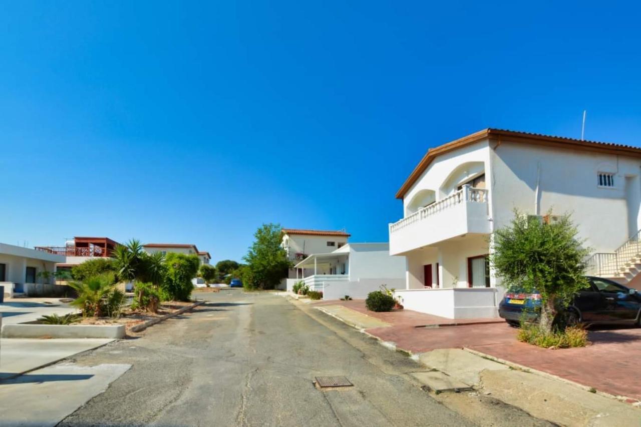 Karistos Apartament *