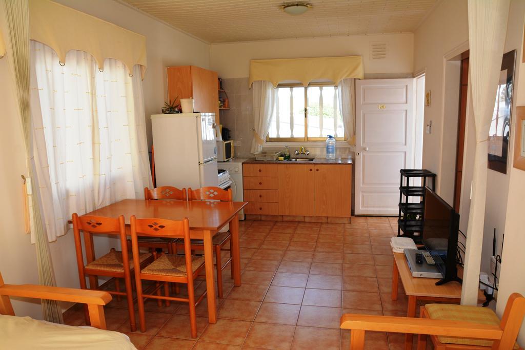 Karistos * Ajia Napa