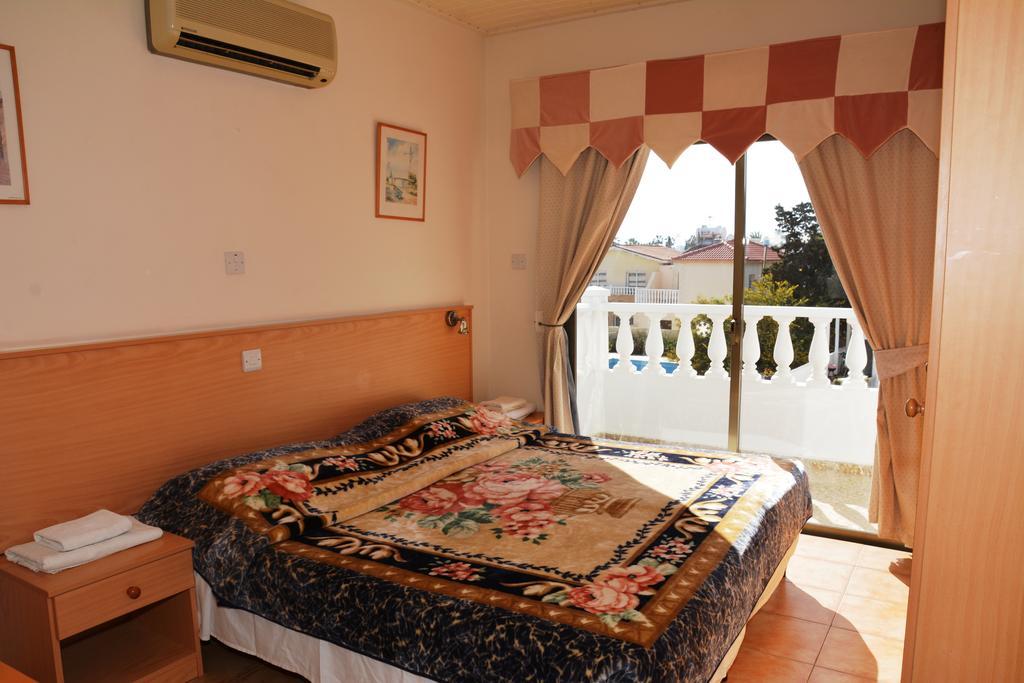 Apartament Karistos *