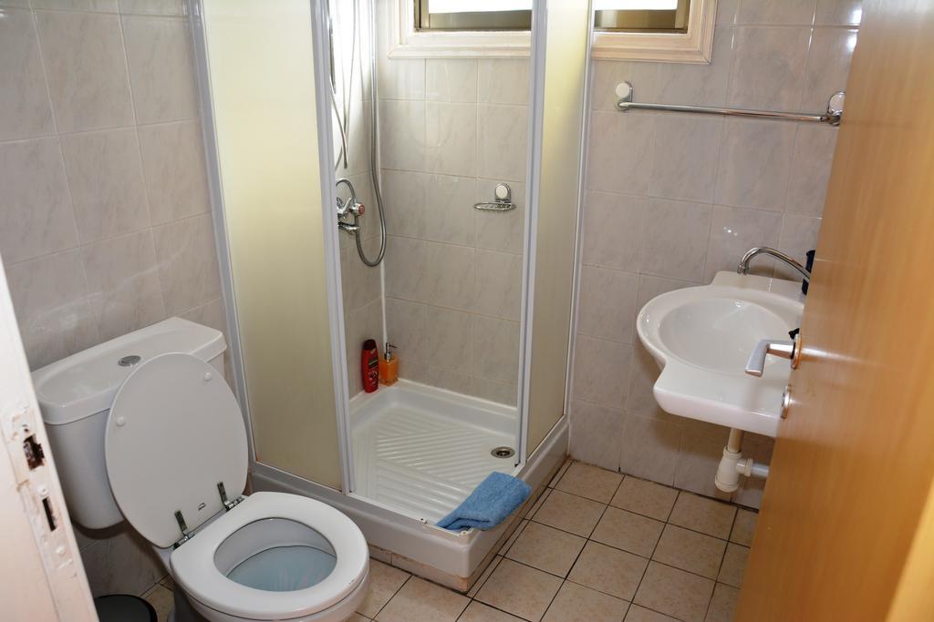 Apartament Karistos